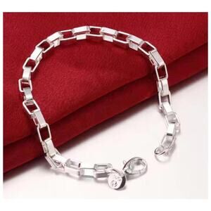 Stylish Silver Box Link Bracelet - 8"